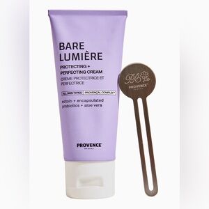 A 5-in-1 moisturizer that improves skin barrier within one day +makes skin glow